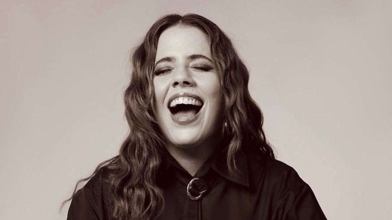 Tati Machado anuncia gravidez do primeiro filho em programa de TV