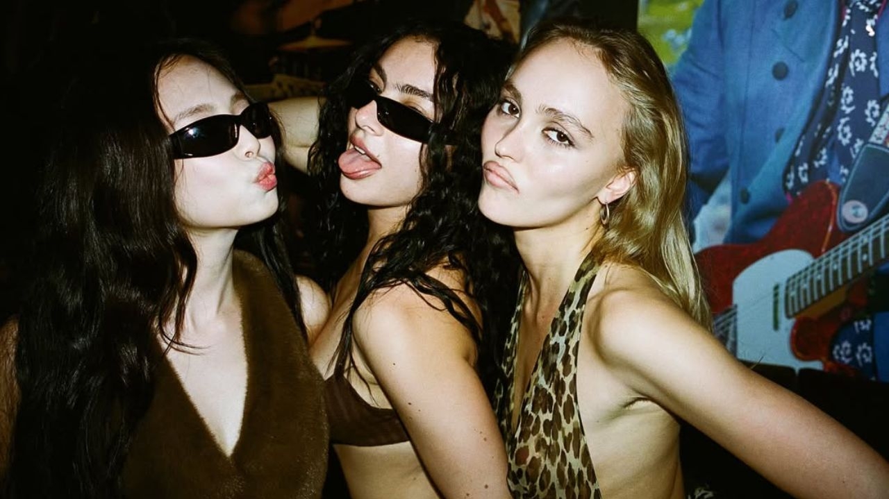 Do “BRAT” ao Boho: confira as tendências que marcaram o ano de 2024