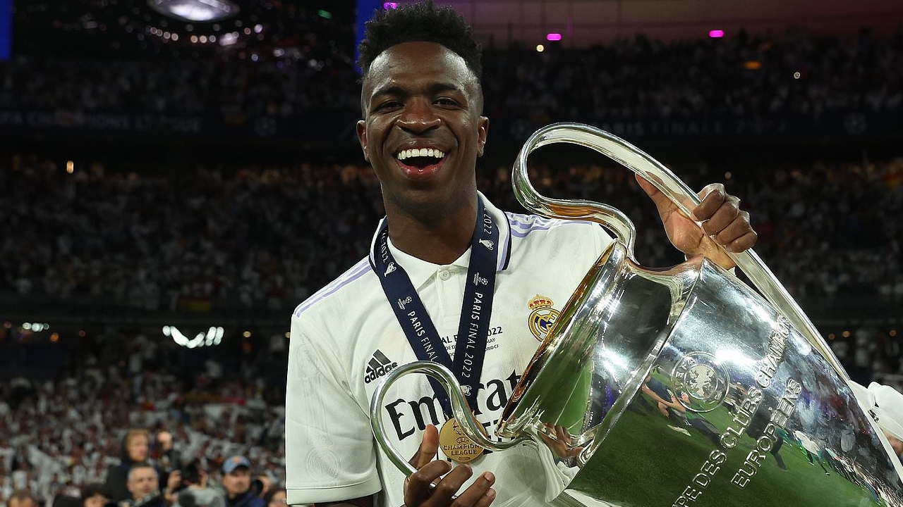 Vinícius Jr. encerra temporada somando cinco premiações individuais