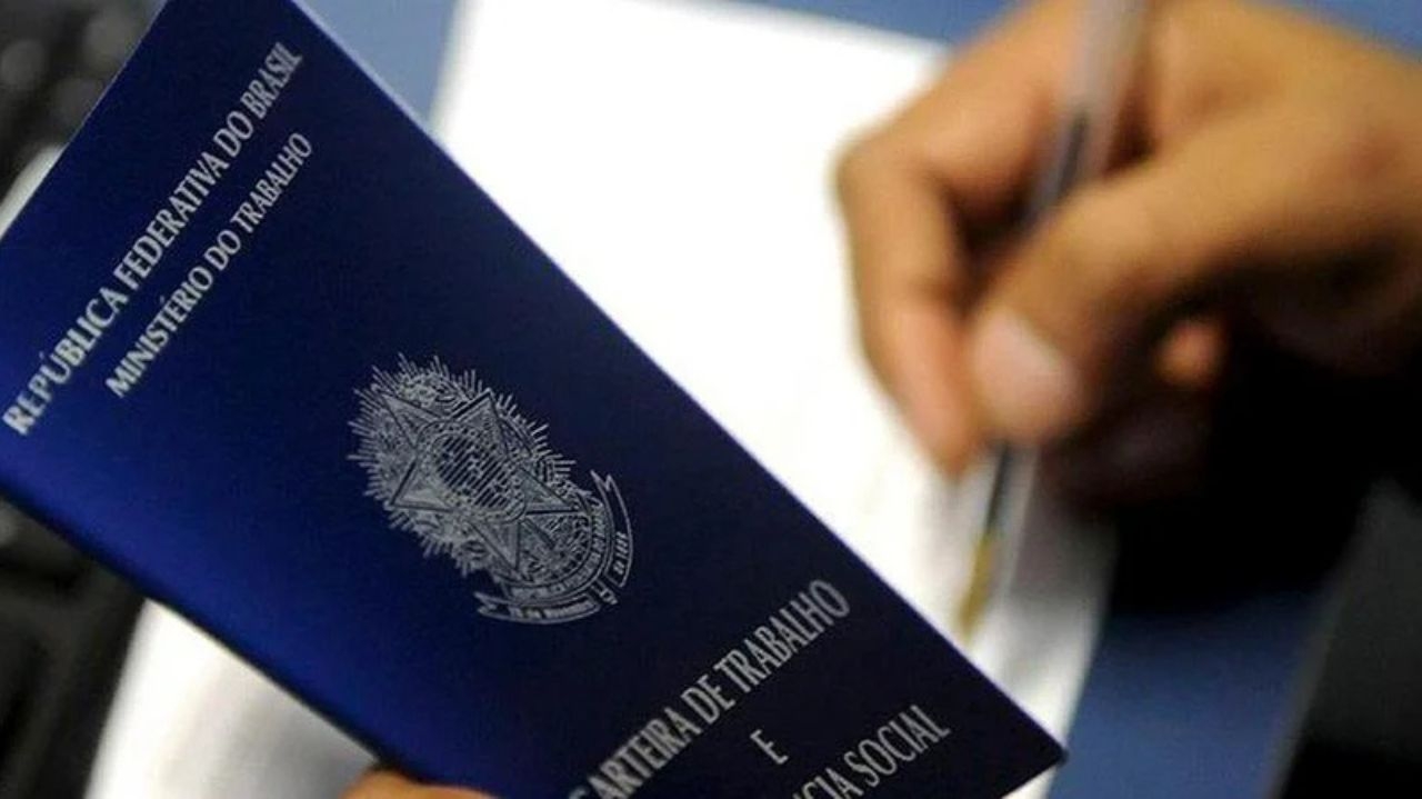 Taxa de desemprego no Brasil chega a 6,1%, menor nível desde 2013, aponta IBGE