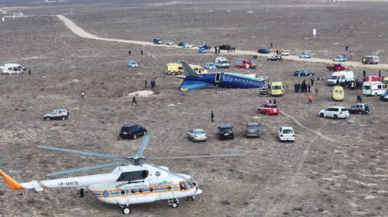 Duas gravações do avião Embraer caído serão enviados ao Brasil