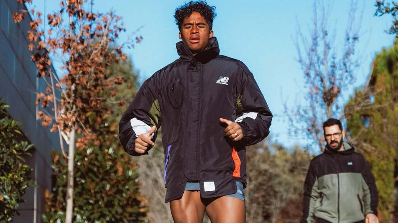 Endrick dispensa festividades de Ano Novo para melhorar condicionamento em 2025