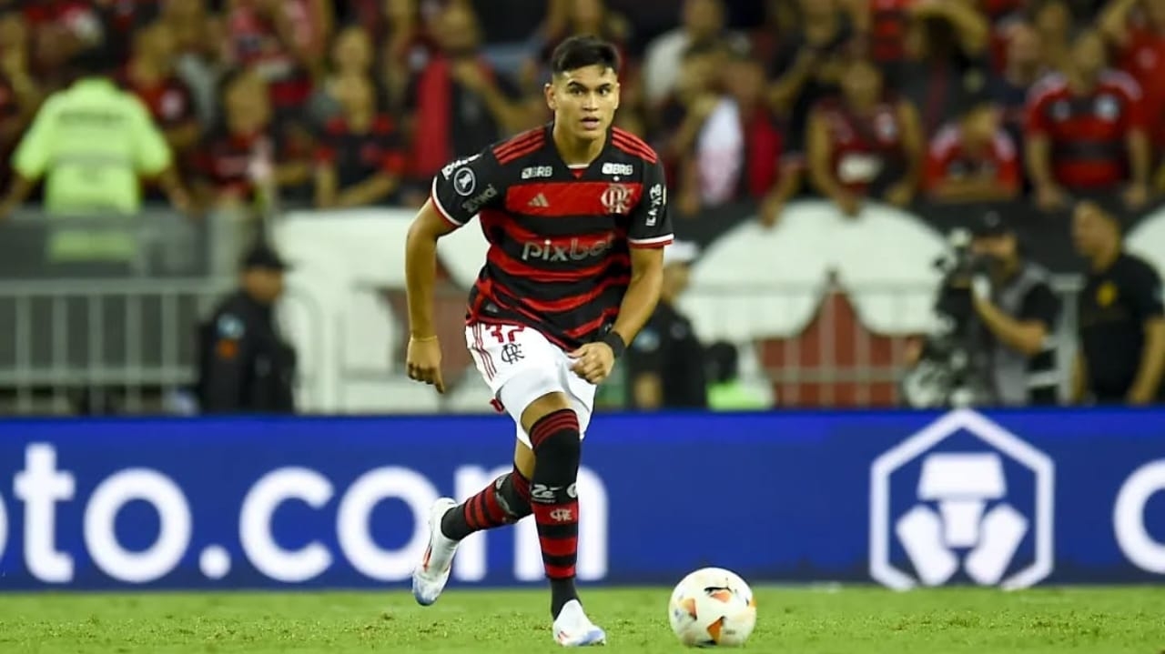 Com a chegada de 2025, Alcaraz busca se firmar no Flamengo