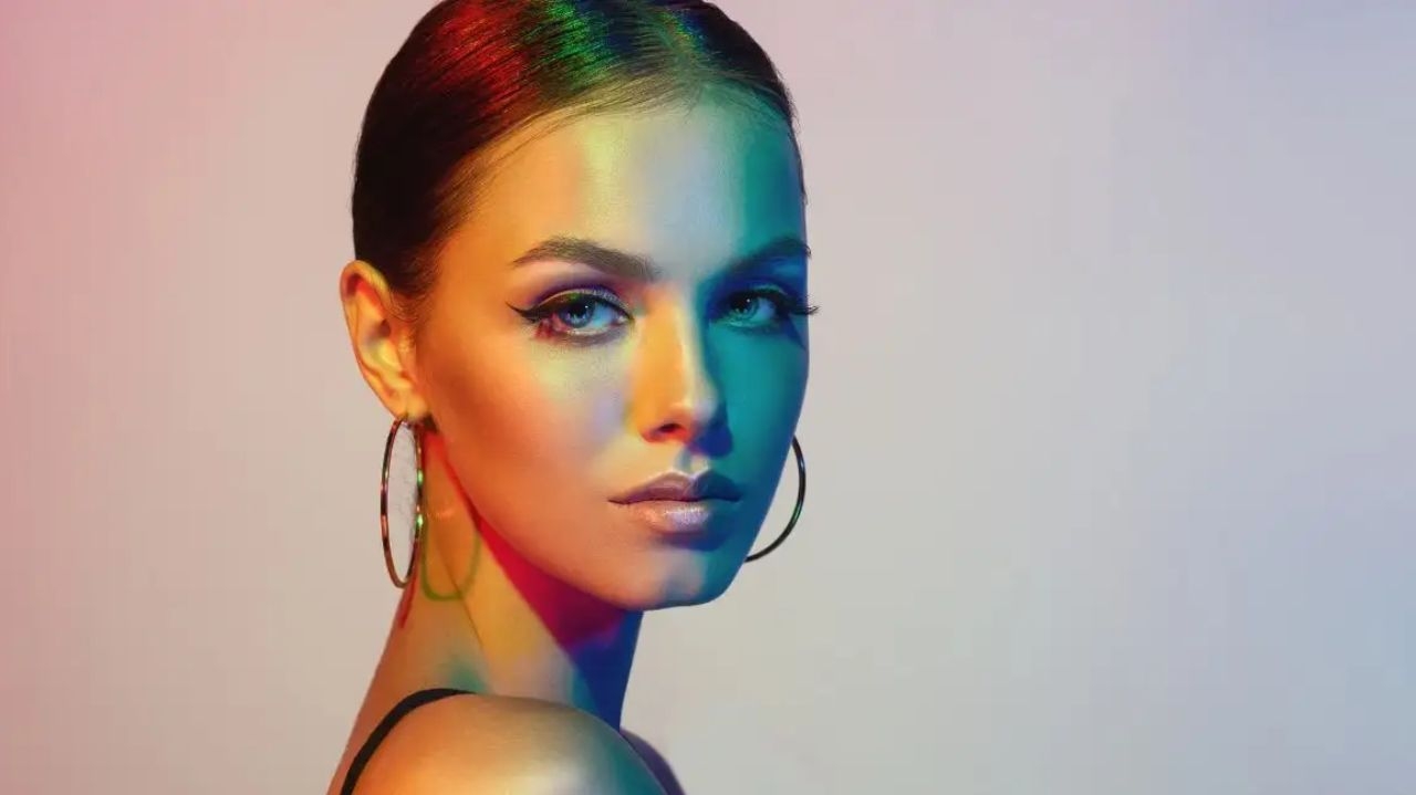 Confira tendências de maquiagem para 2025: o ano da sofisticação e criatividade