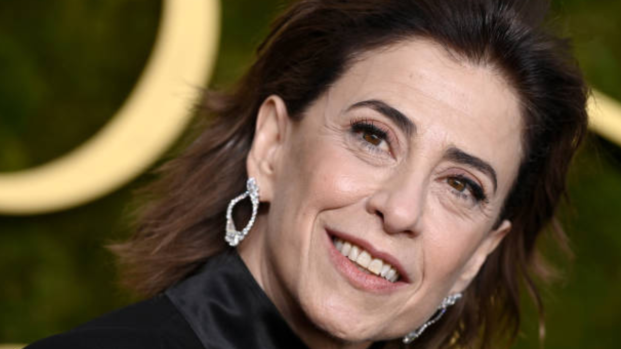 Globo de Ouro 2025: Fernanda Torres é eleita a mais bem vestida da noite