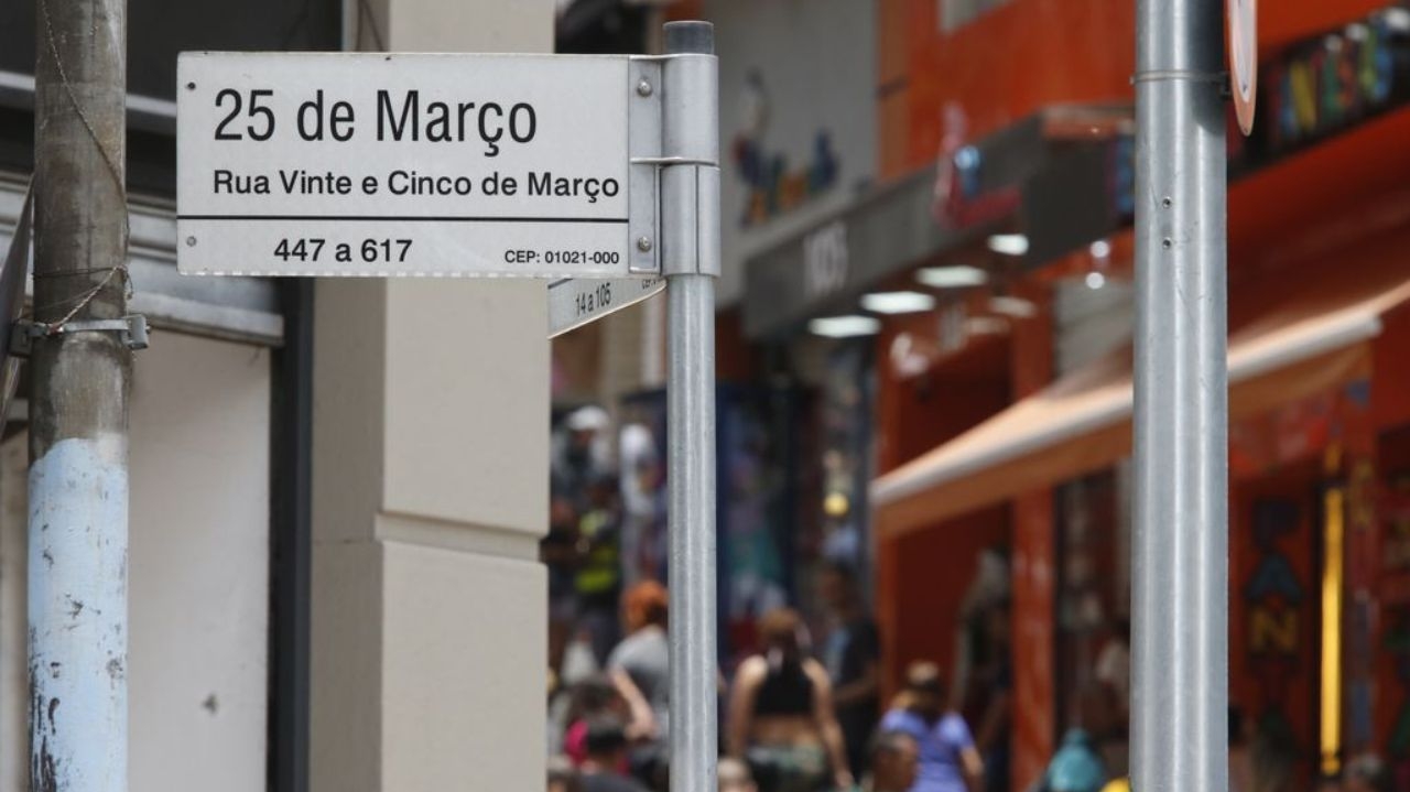 EUA apontam a Rua 25 de Março como um dos principais centros de pirataria e falsificação