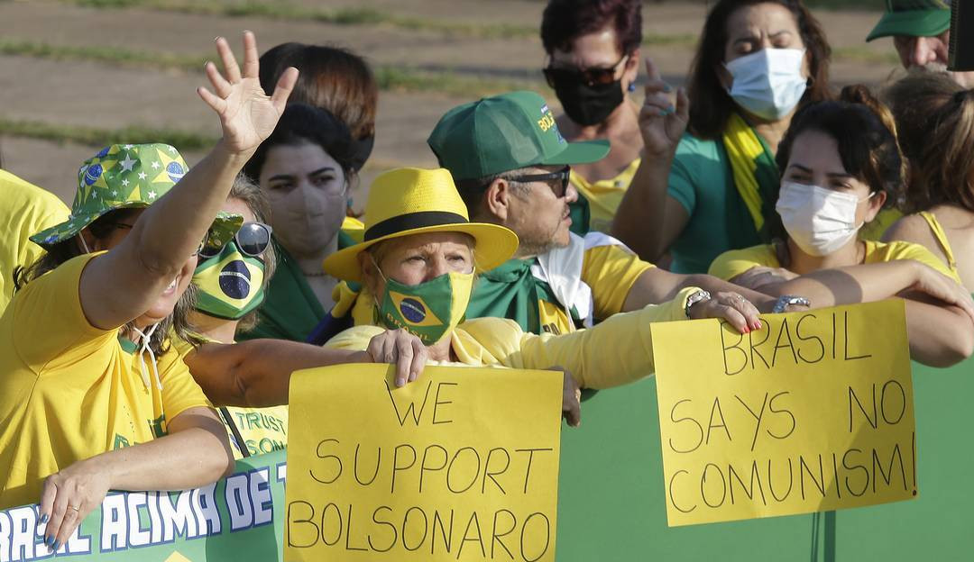 Famosos se manifestam em relação ao 7 de setembro
