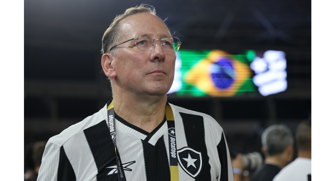 Ainda sem treinador, Botafogo segue em busca de reforços para a temporada