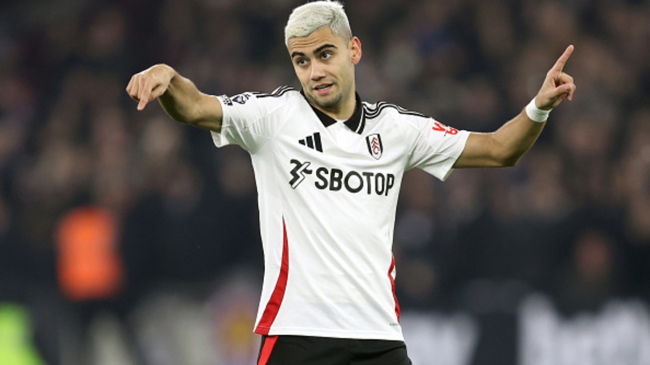 Palmeiras não desistirá de meia brasileiro do Fulham mesmo sem resposta do clube