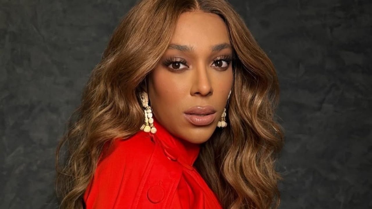 Erika Hilton defende fiscalização do Pix e faz vídeo no mesmo estilo de  Nikolas Ferreira