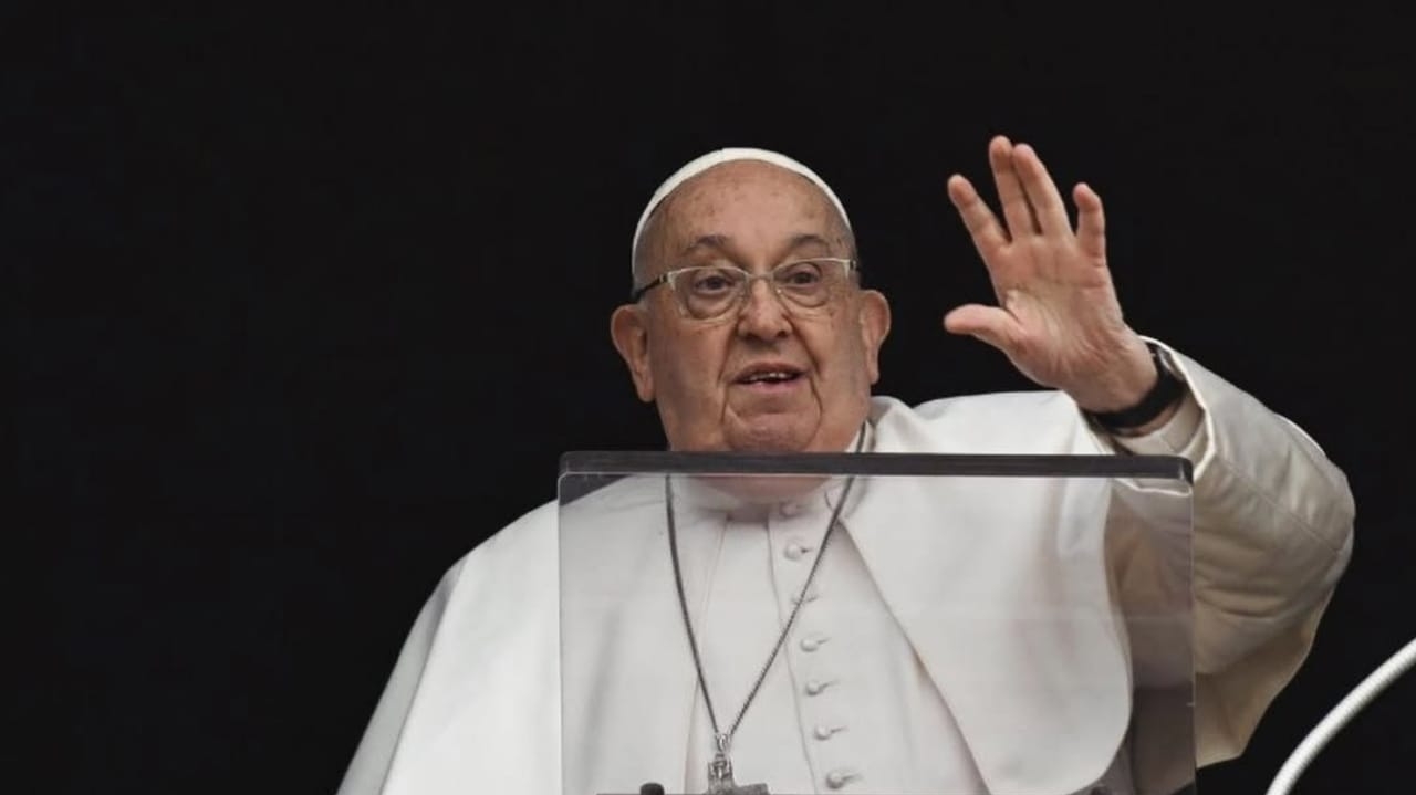 Deportação de imigrantes planejada por Trump é uma vergonha, diz Papa Francisco