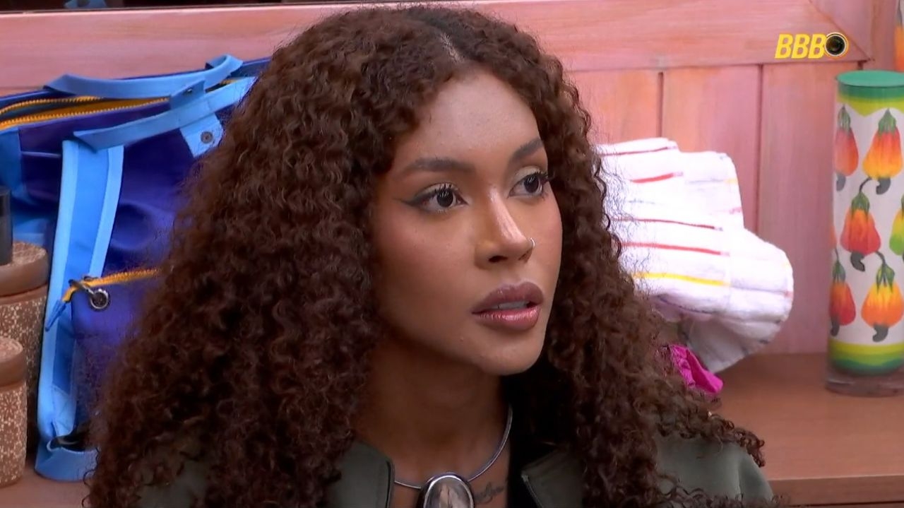 BBB 25: Giovanna relembra infância com filha do cantor Belo