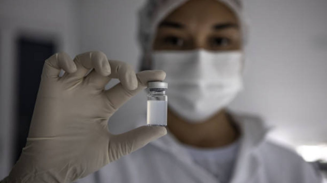 Instituto Butantan começa a produção das vacinas contra a dengue antes da liberação da Anvisa