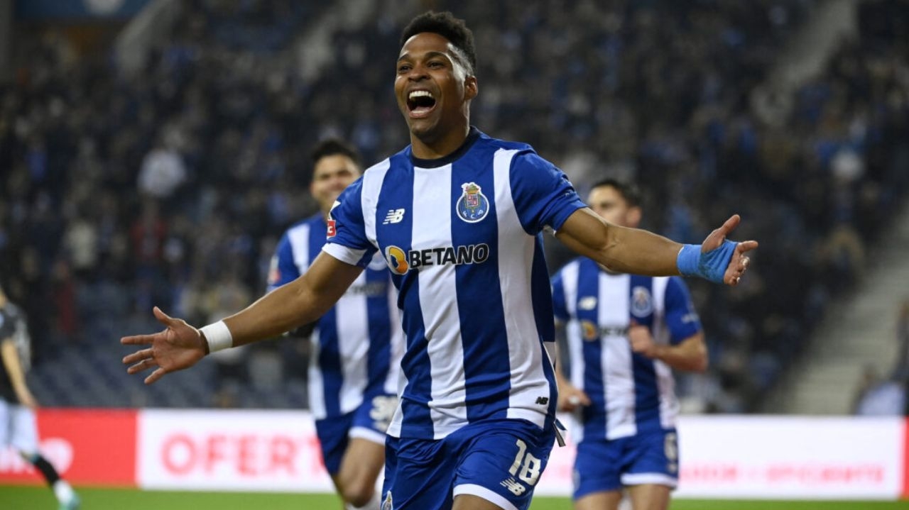 São Paulo anuncia a chegada do lateral Wendell