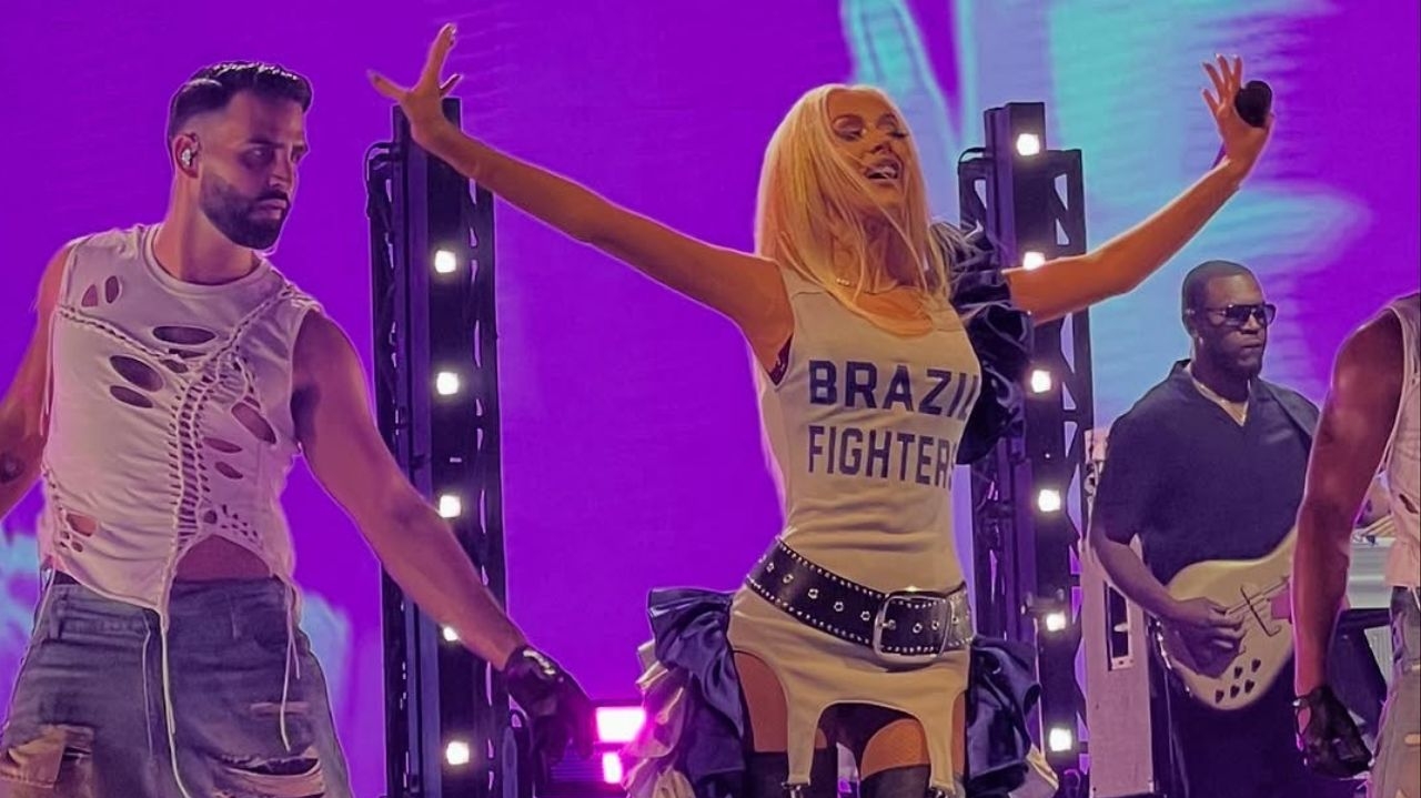 Christina Aguilera estreia shows no Brasil e encanta os fãs