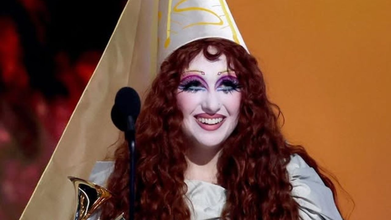 Chappell Roan critica a indústria no discurso do Grammy e responde ex-executivo