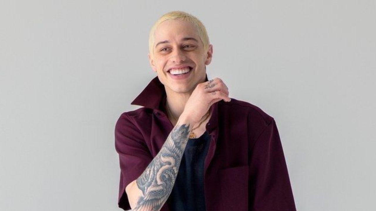 Pete Davidson gasta US$ 200 mil para remover tatuagens e comenta sobre mudança pessoal