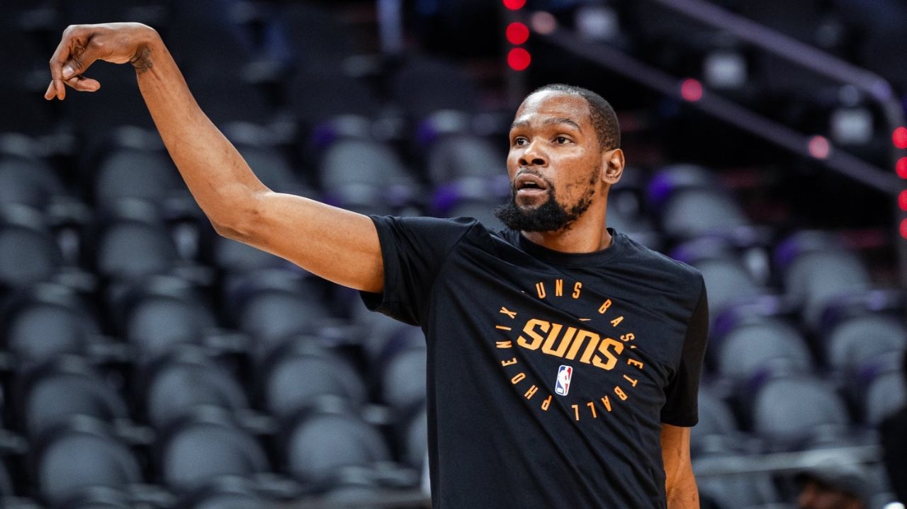 Kevin Durant alcança marca histórica e se junta a nomes como LeBron James e Michael Jordan