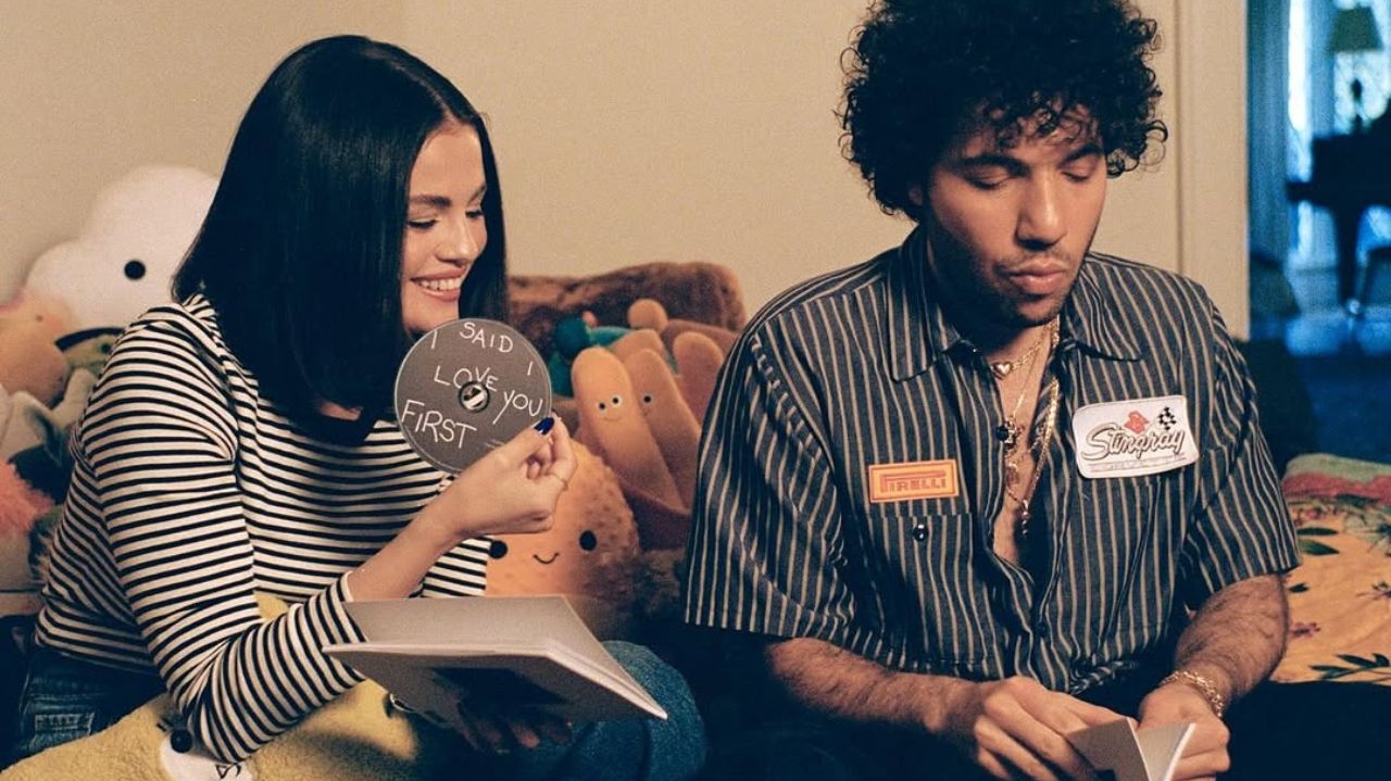 Selena Gomez anuncia novo álbum com Benny Blanco