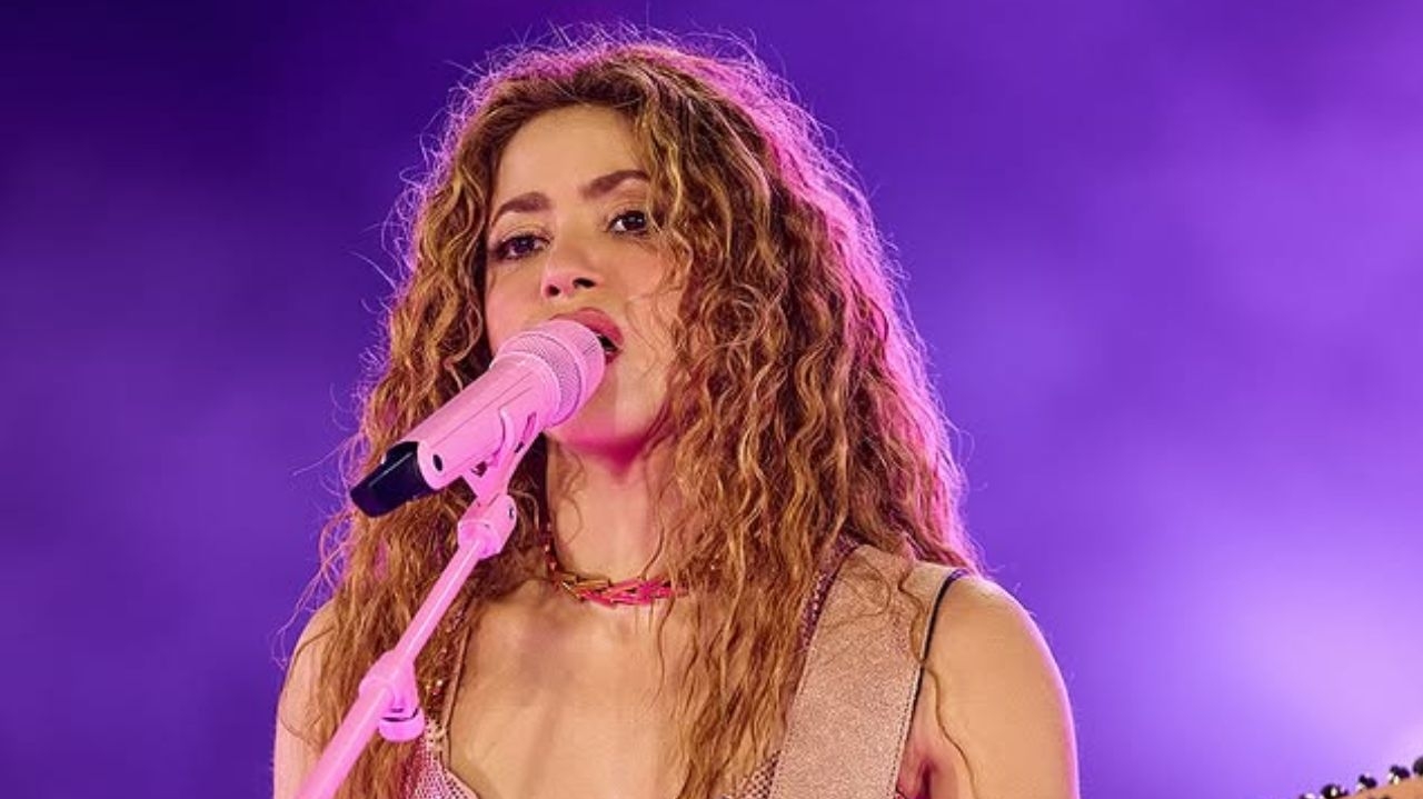 Shakira apresenta megaestrutura em show de São Paulo