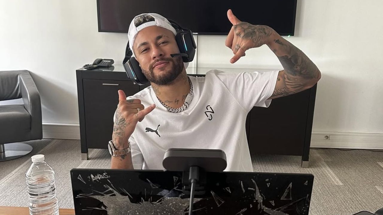 Neymar craque do CS: 11 mil horas jogadas e skins milionárias