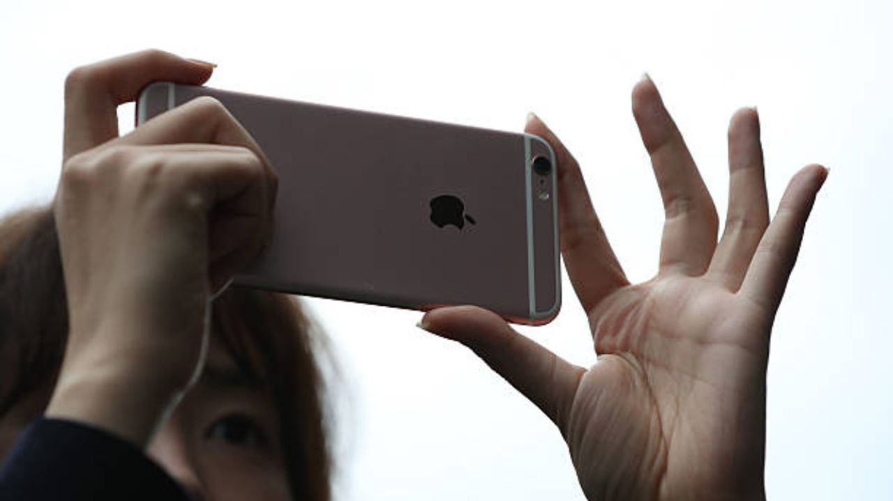 Apple investe cada vez mais no mercado de smartphones intermediários