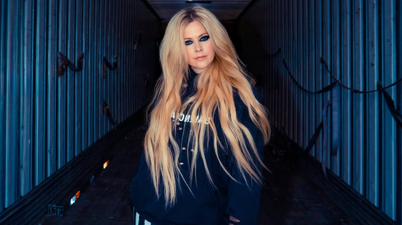 Segundo jornalista, Avril Lavigne virá para o “The Town” esse ano