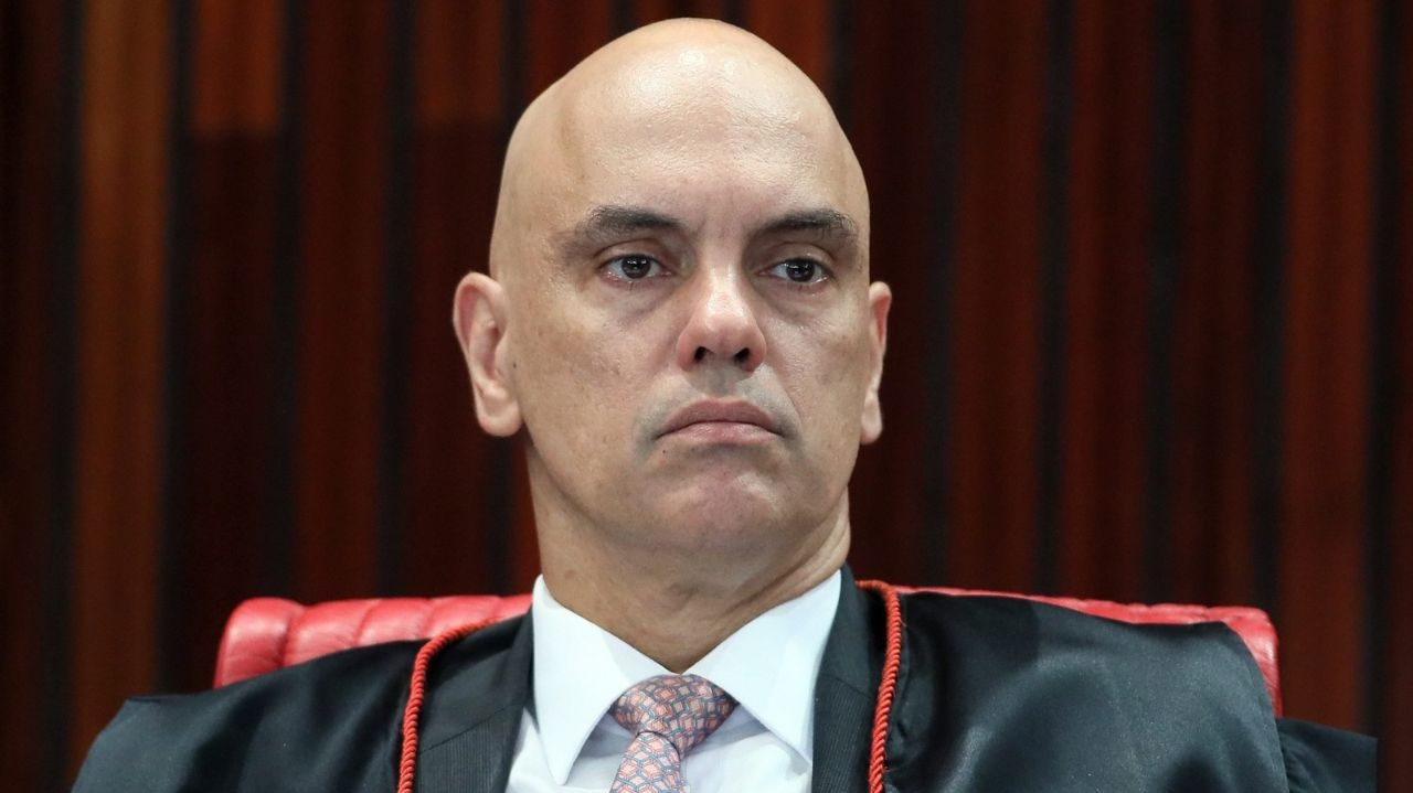 Ministro do STF Alexandre de Moraes desativa conta na rede social X