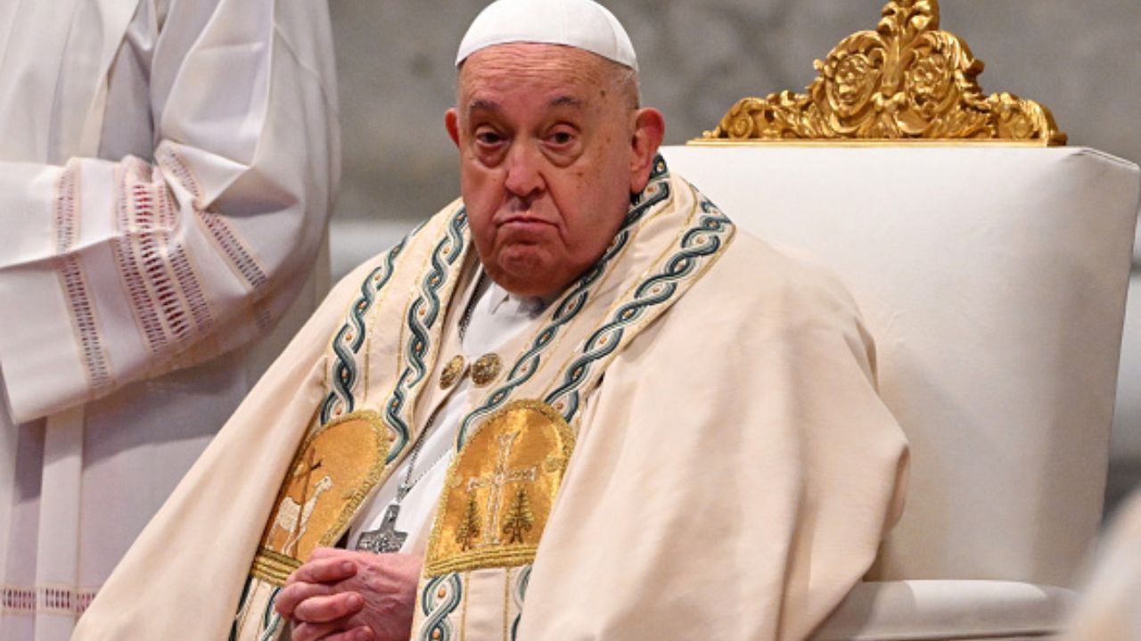 Fiéis oram pela saúde do Papa Francisco na Itália e América Latina