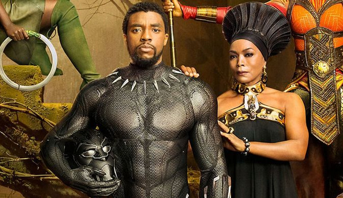 Angela Bassett fala sobre a ausência de Chadwick Boseman em “/Pantera Negra 2″/