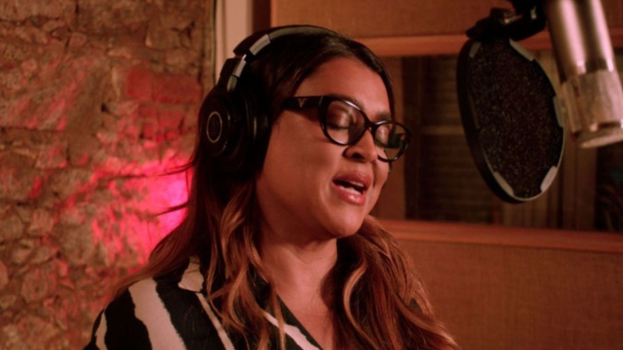 Preta Gil divulga música inédita com trechos do filme em que faz parte da trilha sonora