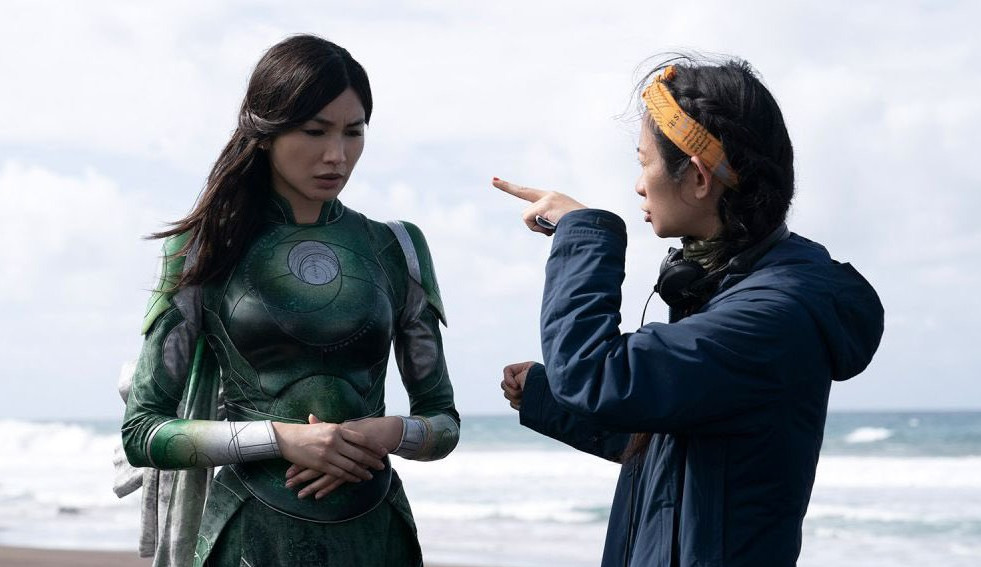 ‘Eternos’: Chloé Zhao e elenco são destaque em novas imagens da produção