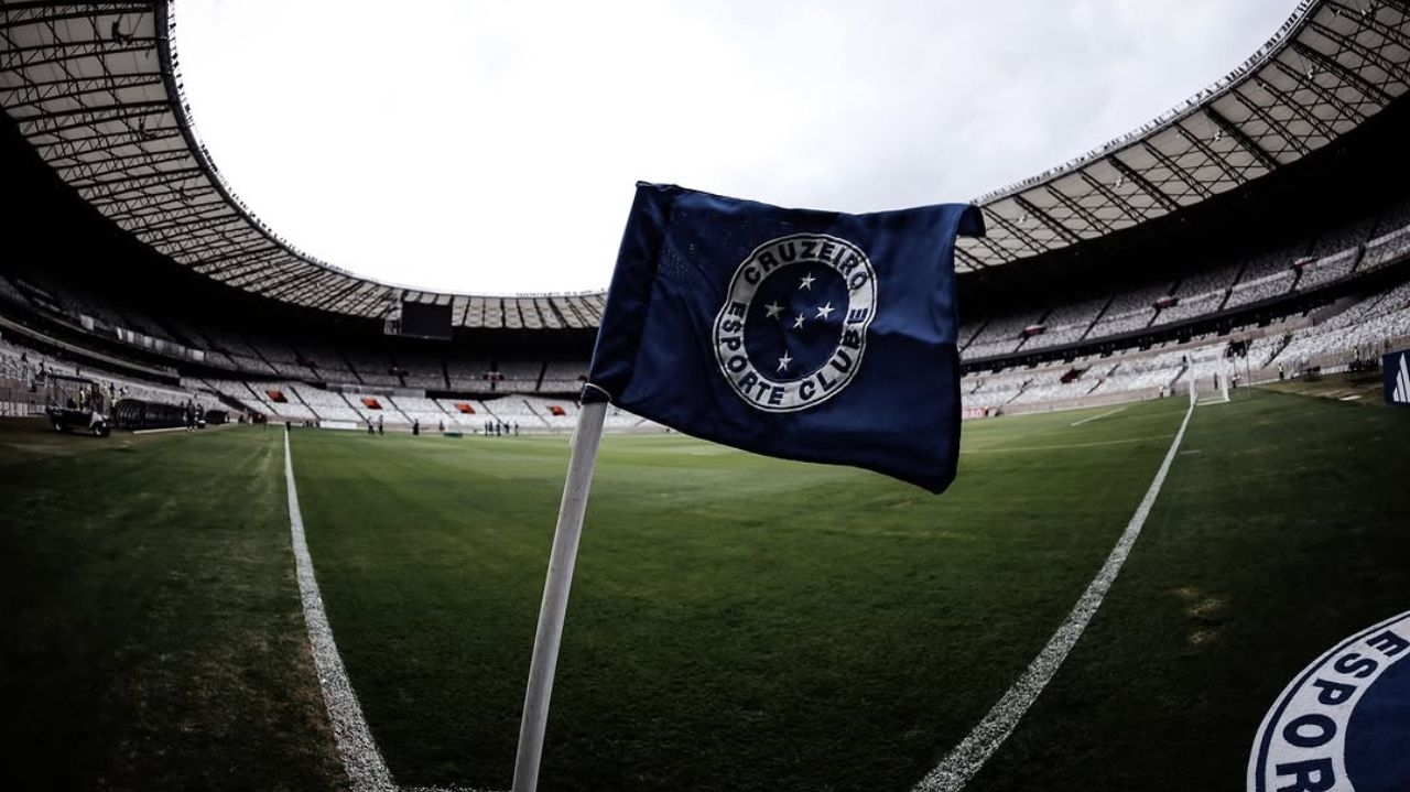 Acordo de troca de jogadores do Cruzeiro e Flamengo não seguem adiante