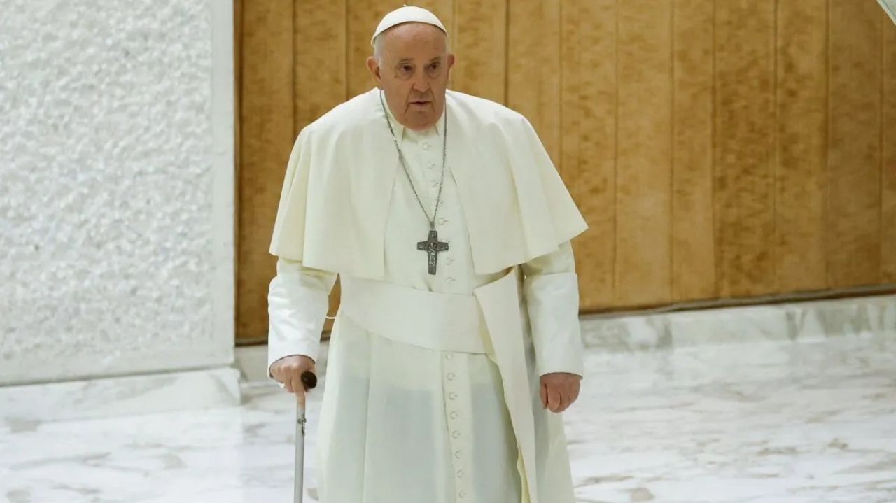 Papa Francisco sofre de insuficiência respiratória aguda duas vezes