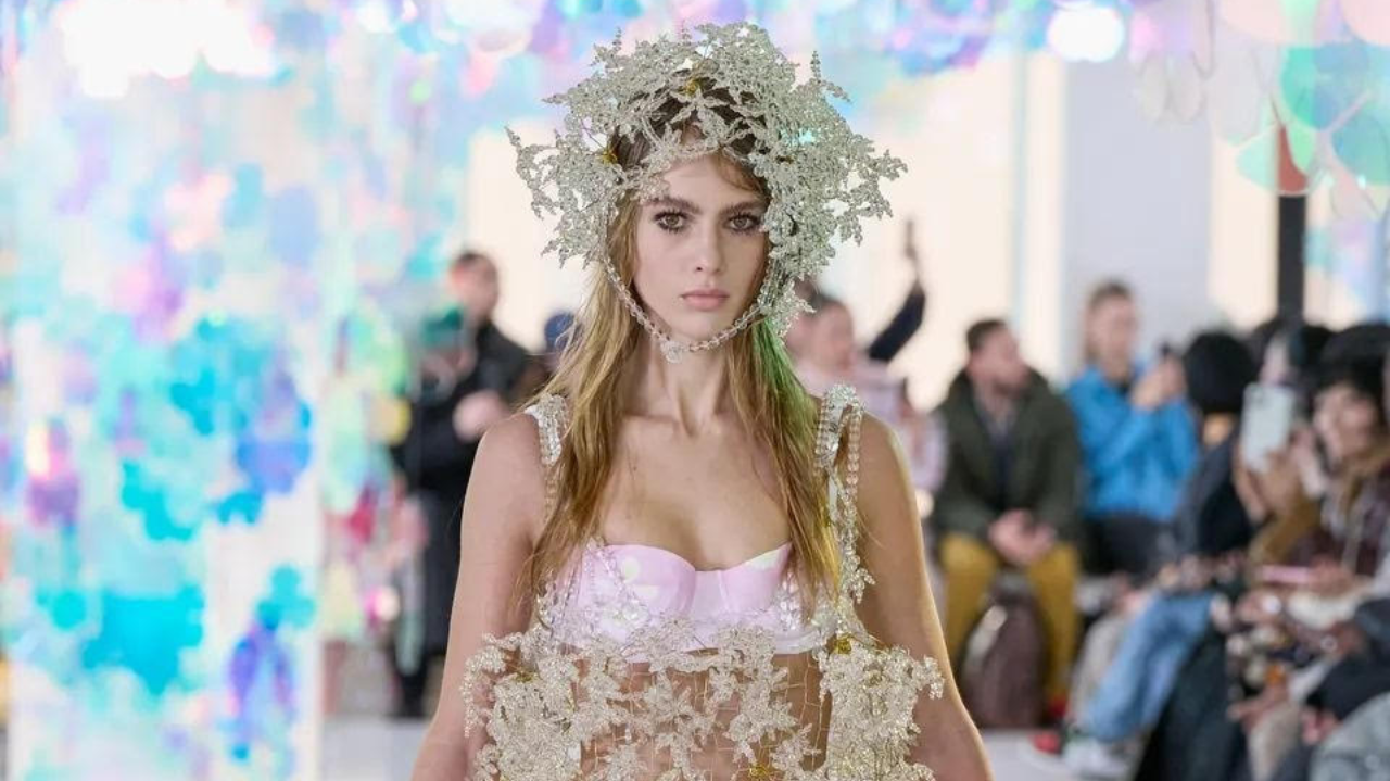 Modelo brasileira Maria Klaumann brilha na Semana de Moda de Milão