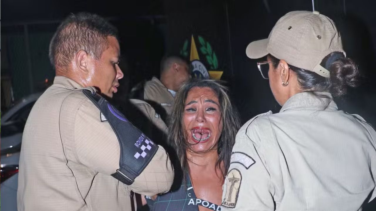 Mulher morde pessoas no camarote do sambódromo da Sapucaí e é presa