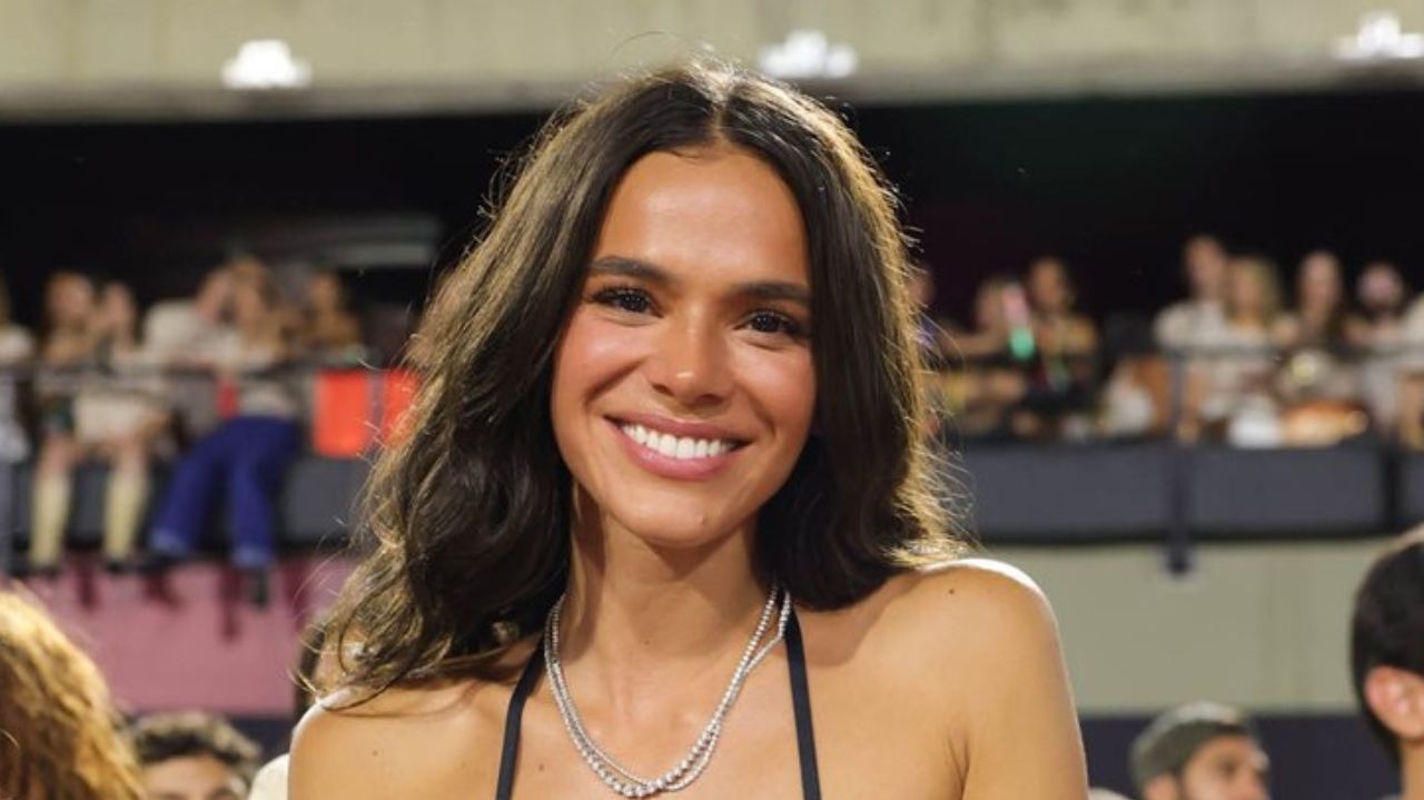 Bruna Marquezine responde criticas sobre seu corpo