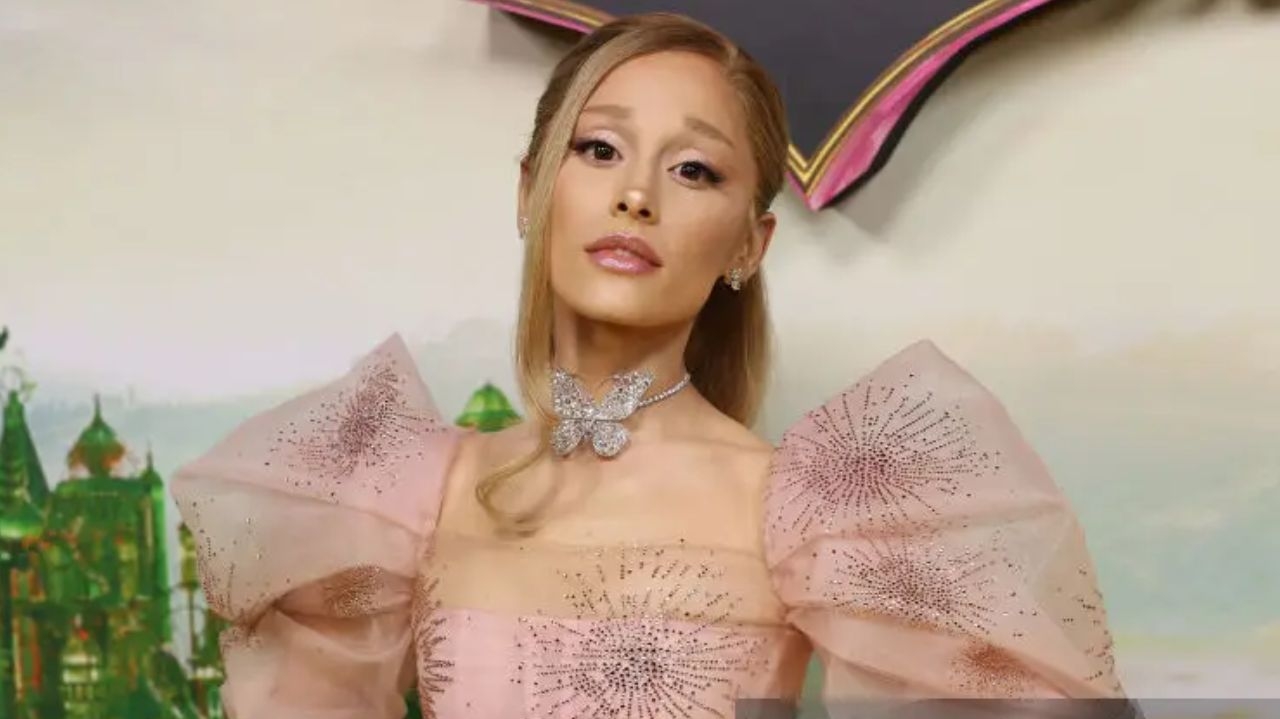 Ariana Grande anuncia edição Deluxe de “Eternal Sunshine”