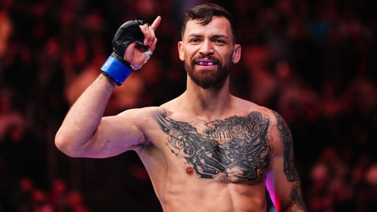 Mauricio Ruffy vence e fatura bônus da noite no UFC