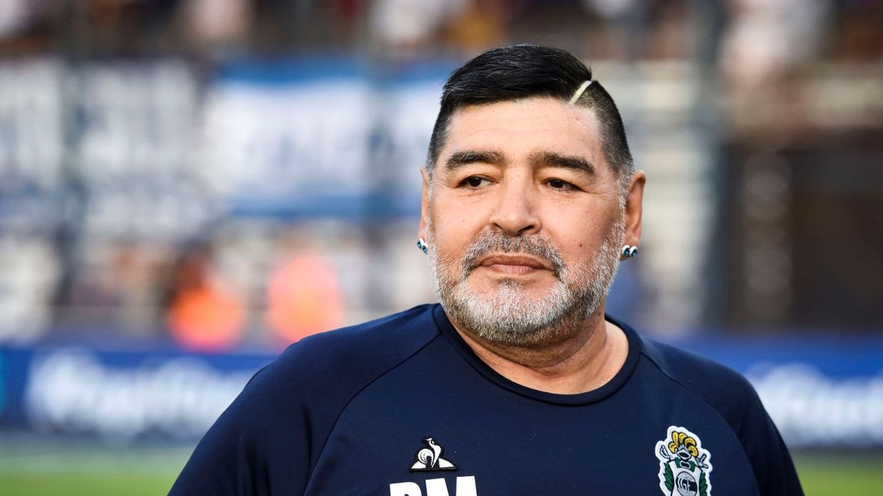 Julgamento sobre a morte de Maradona contra a equipe médica começa