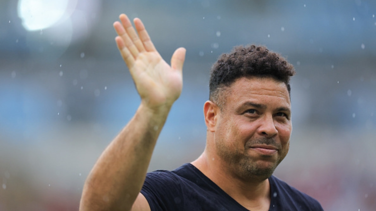 Ronaldo abre mão da candidatura à presidência da CBF