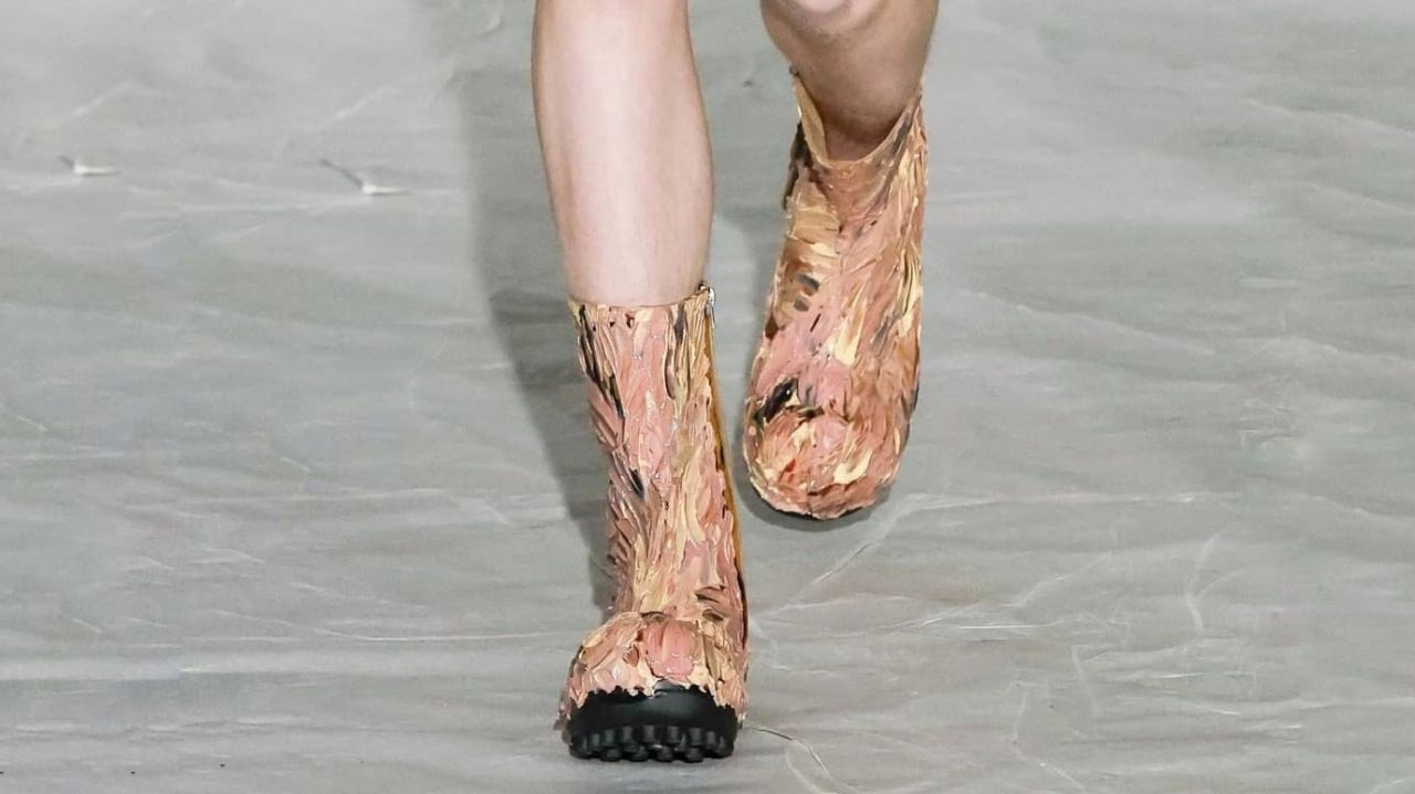 Conheça as tendências de cores de sapatos estilosos e versáteis para 2025