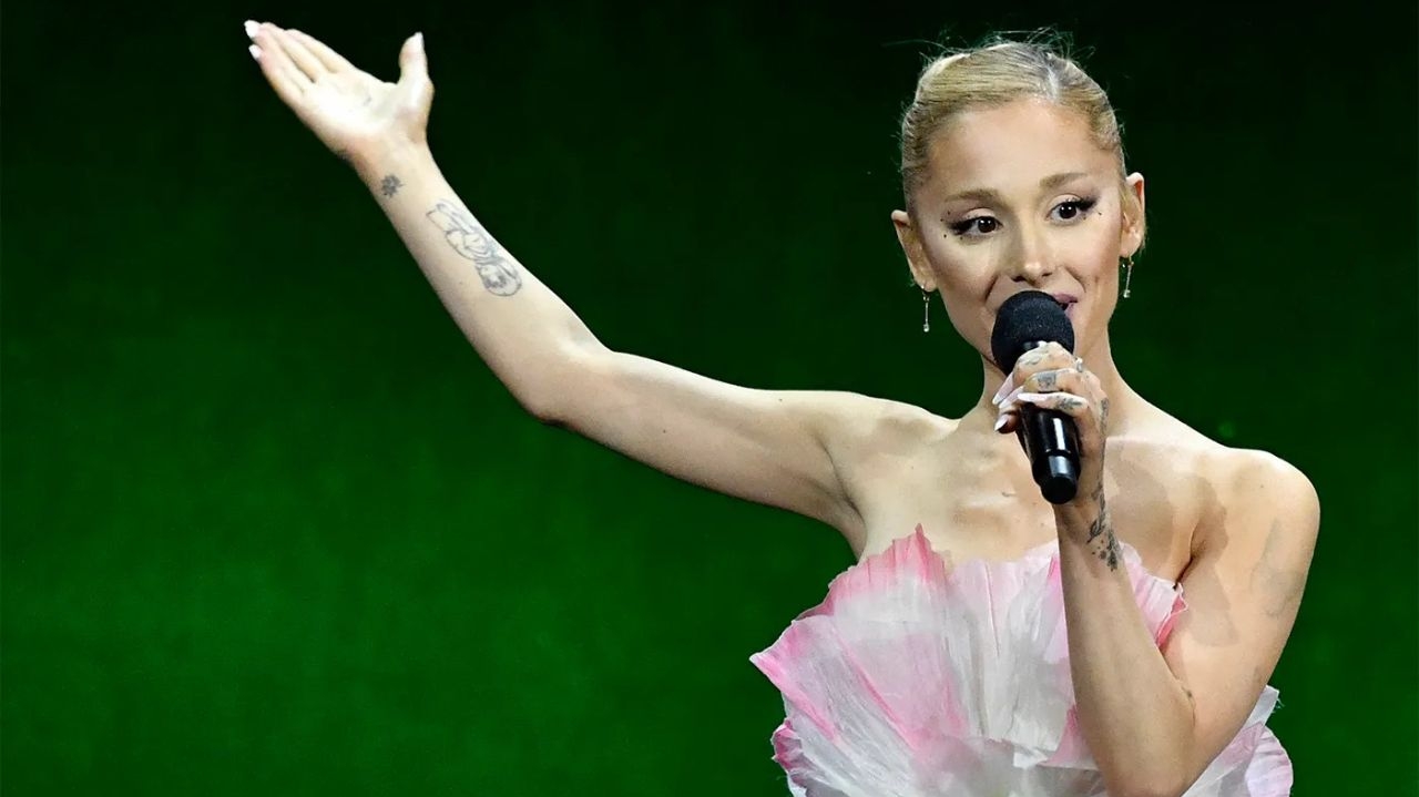 Ariana Grande divulga lista de canções inéditas de “Eternal Sunshine Deluxe”