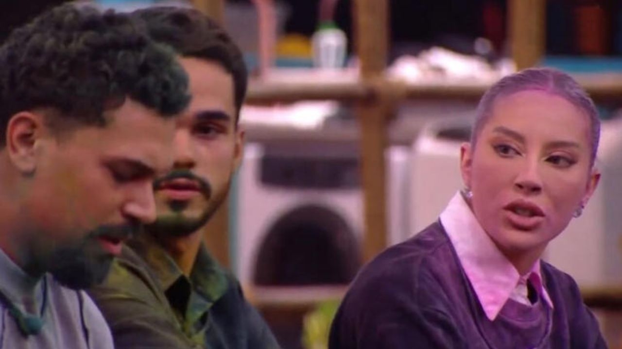 BBB 25: Renata fala que Vinicius chamou ela de “pomba suja” no Sincerão