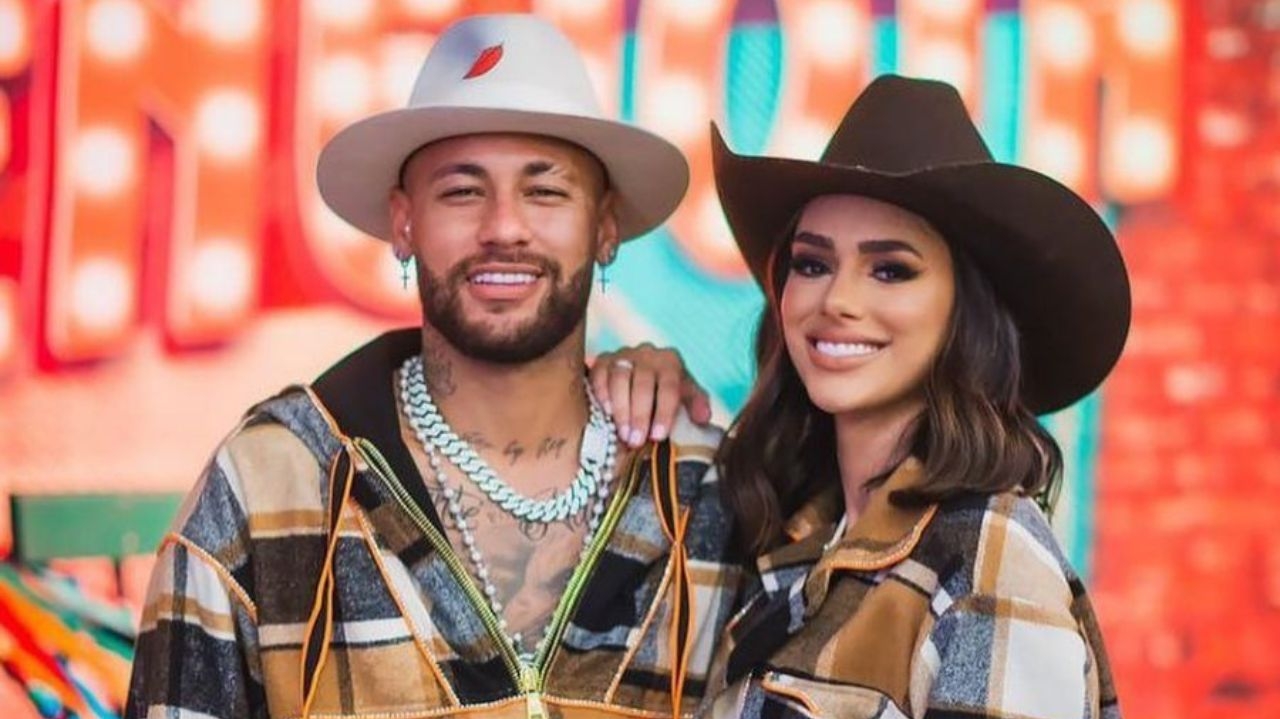 Neymar posta foto com Bruna Biancardi apos suposta traição em festa