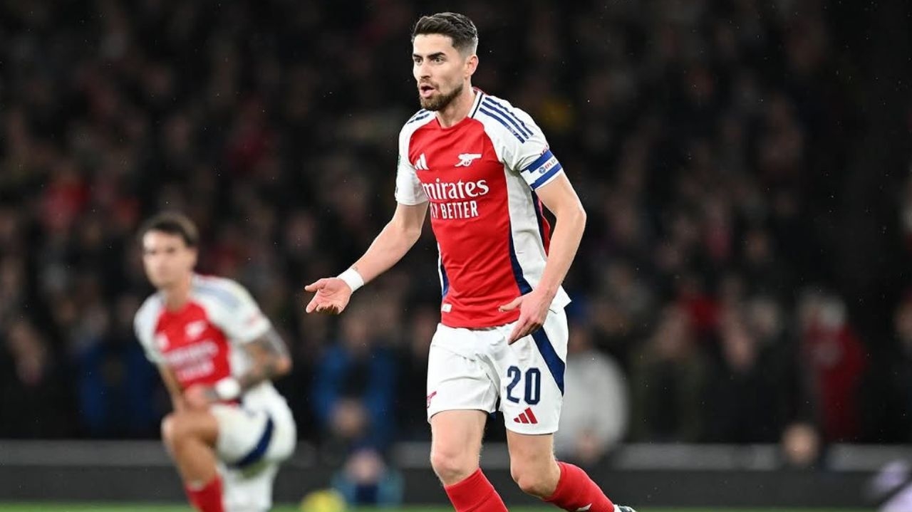 De férias no Rio, Jorginho despista possível acerto com Flamengo