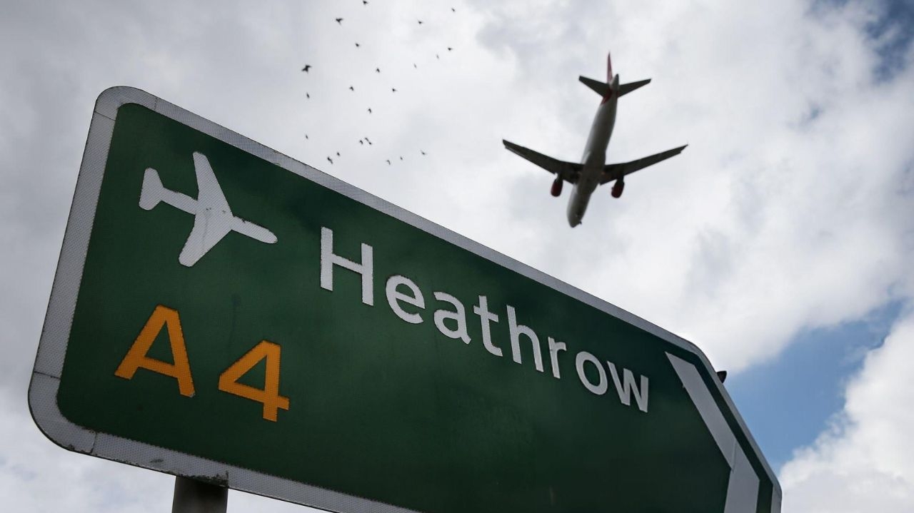 Incêndio afeta fornecimento de energia reserva em aeroporto de Londres