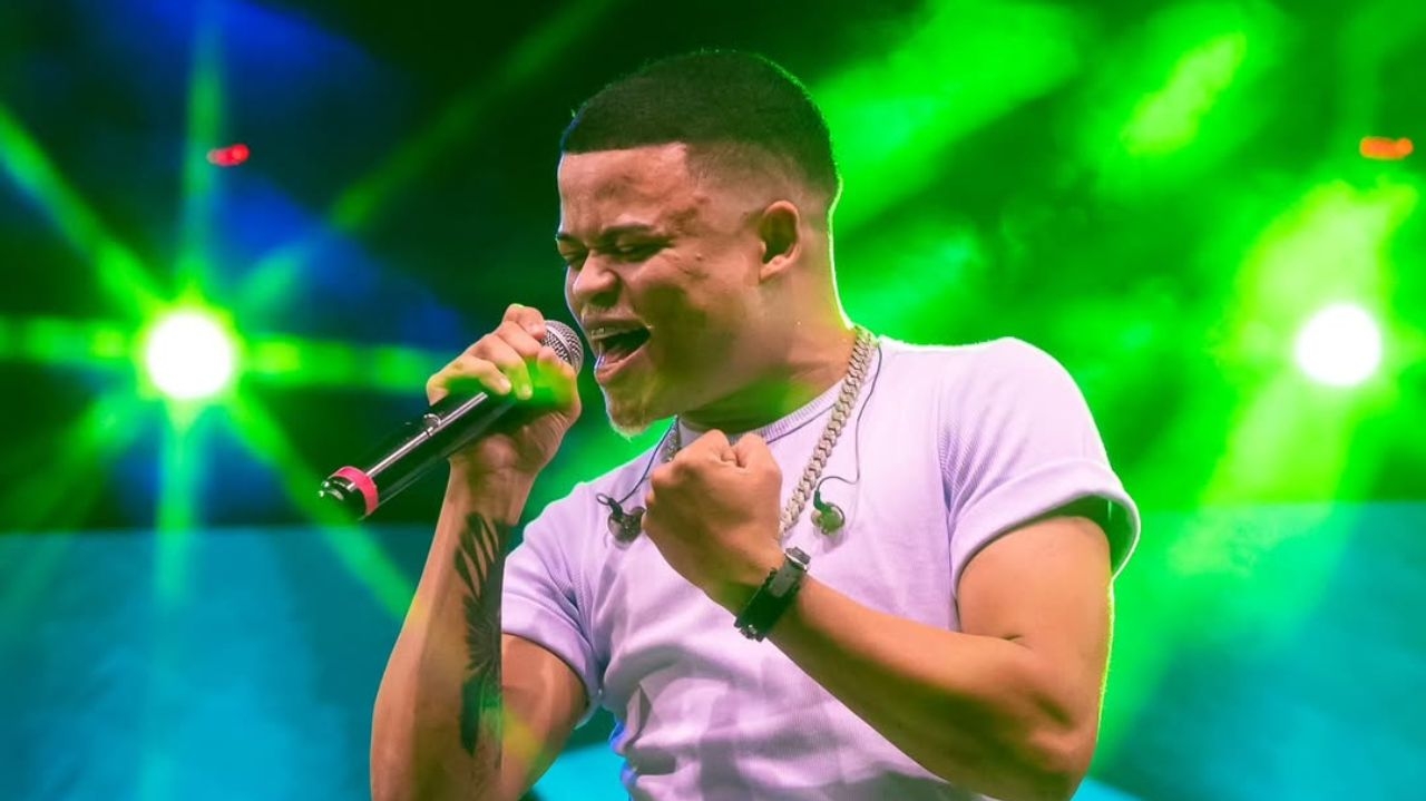 Cantor Rafa Diniz morre afogado no Rio São Francisco