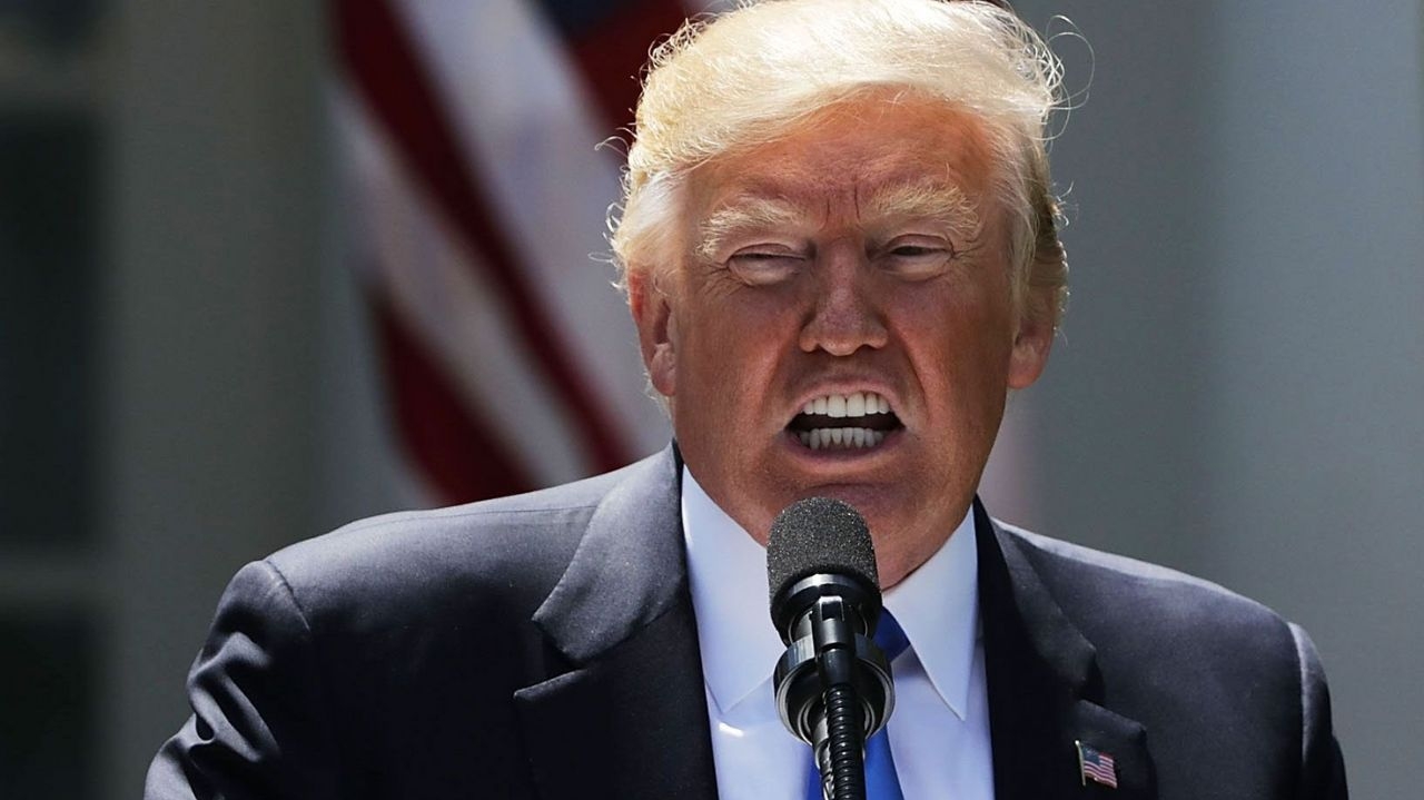 Latino-americanos com visto de residência nos EUA tem status legal revogado por Trump