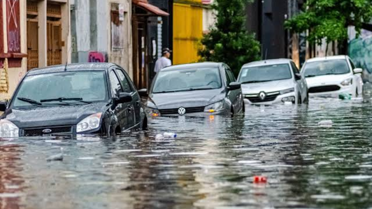 Chuvas fortes colocam São Paulo em alerta de alagamento; Defesa Civil emite aviso